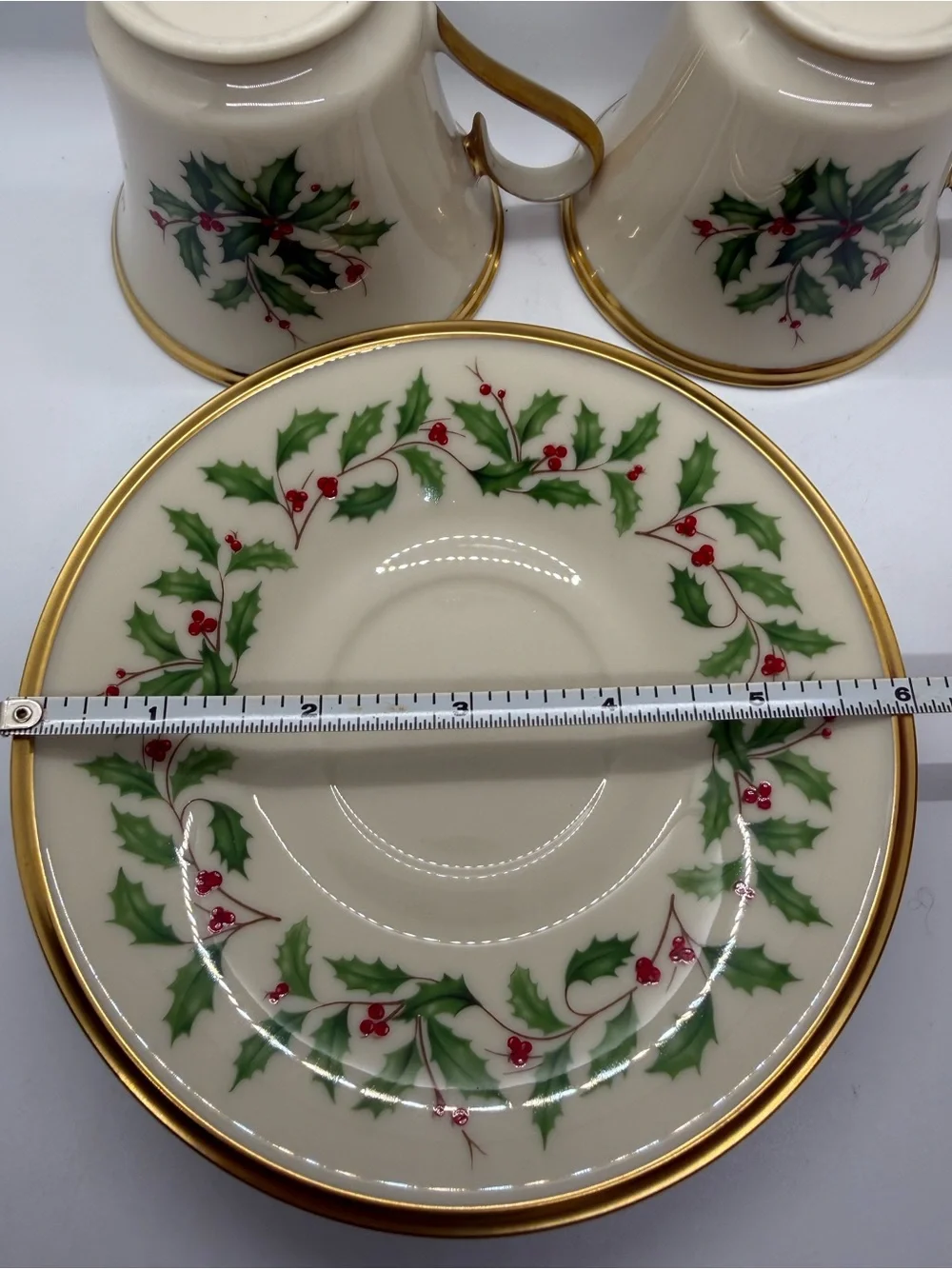 Lenox Holiday Holly Teacup and Saucer with Gold Trim -Cup is NWT